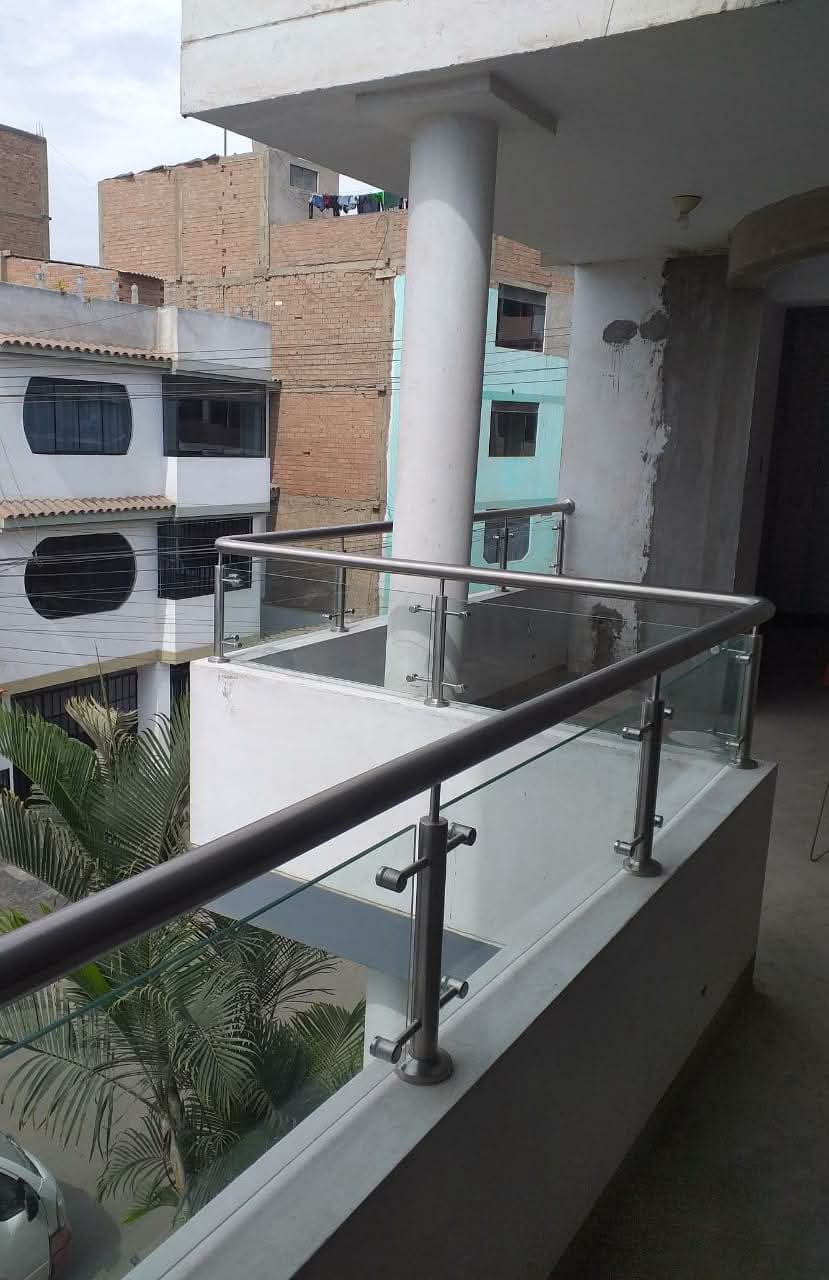 BALCONES DE ACERO INOXIDABLE Y VIDRIO TEMPLADO